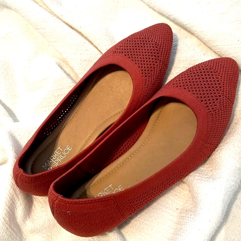Cute and flexible flats